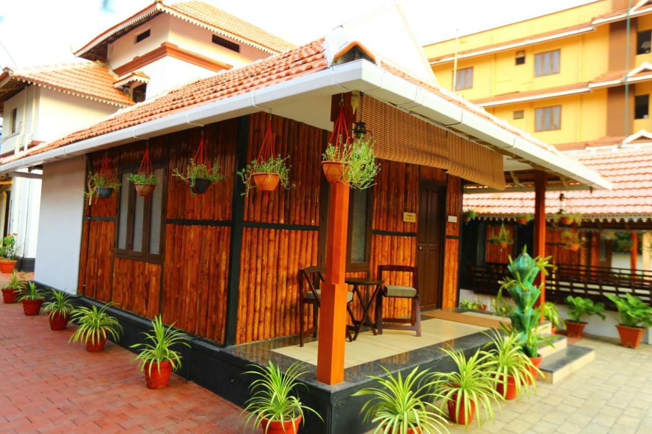 Guruvayur Heritage By Nexstay Buitenkant foto