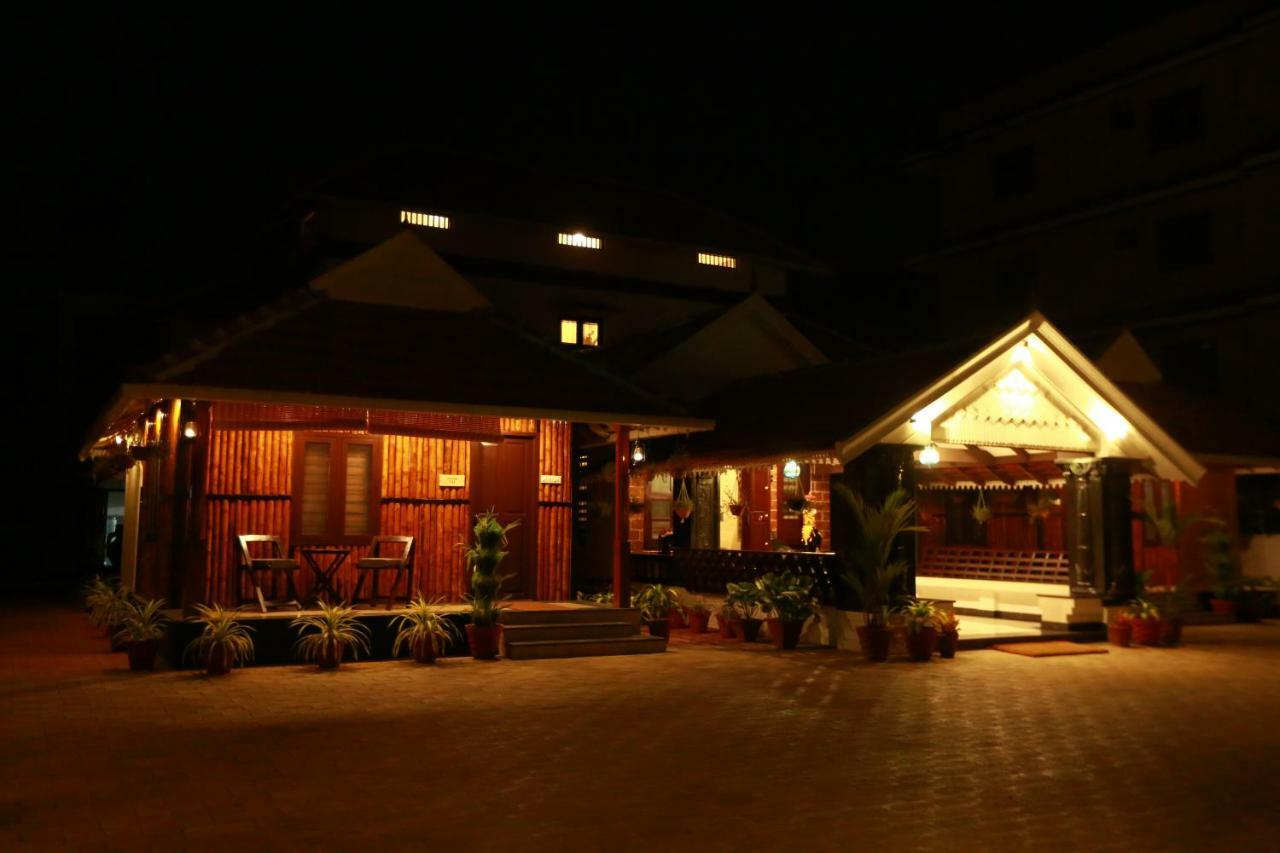 Guruvayur Heritage By Nexstay Buitenkant foto